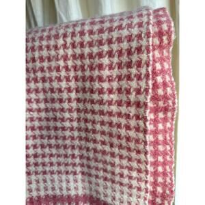 Vintage Houndstooth Wool throw blanket pink white tweed style rare 74x50”